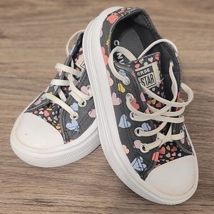 Converse platforms with hearts
